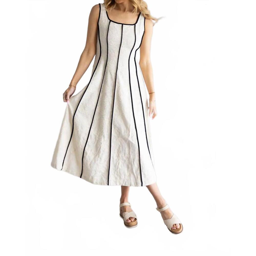 NEW ILLA ILLA embroidery petal mid dress in white
